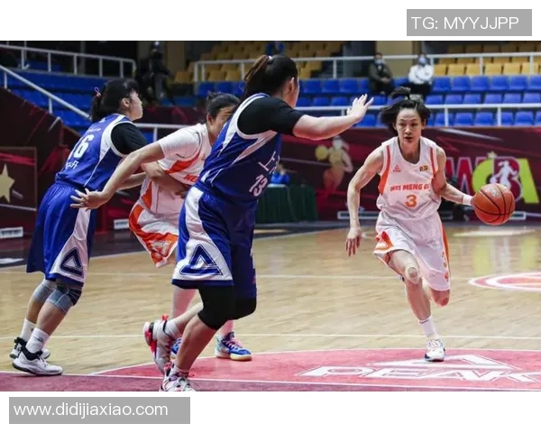 武汉篮球队的攻防策略分析与比赛表现评估